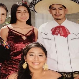 Meet your Posher, Leslie